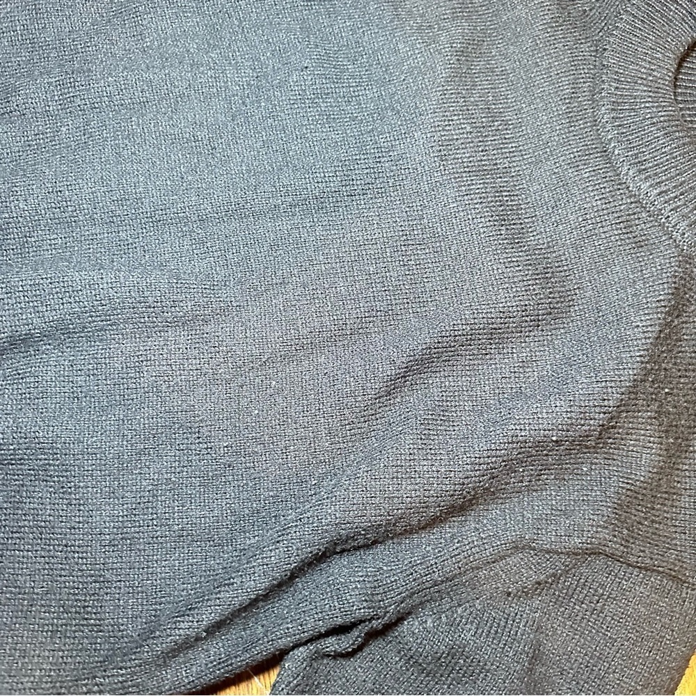 H&M Women's Black Crewneck Sweater - Picture 4 of 5